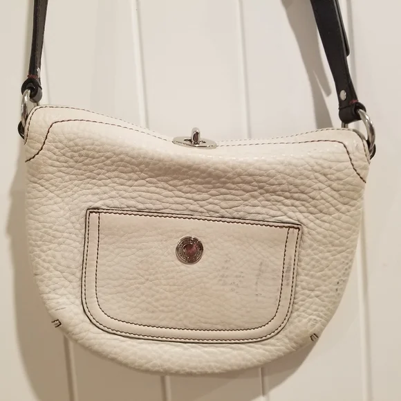 Coach Pebble Leather Chelsea - Picture 2 of 9